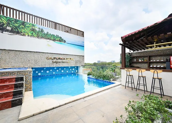 California Saigon Hotel & Rooftop Pool