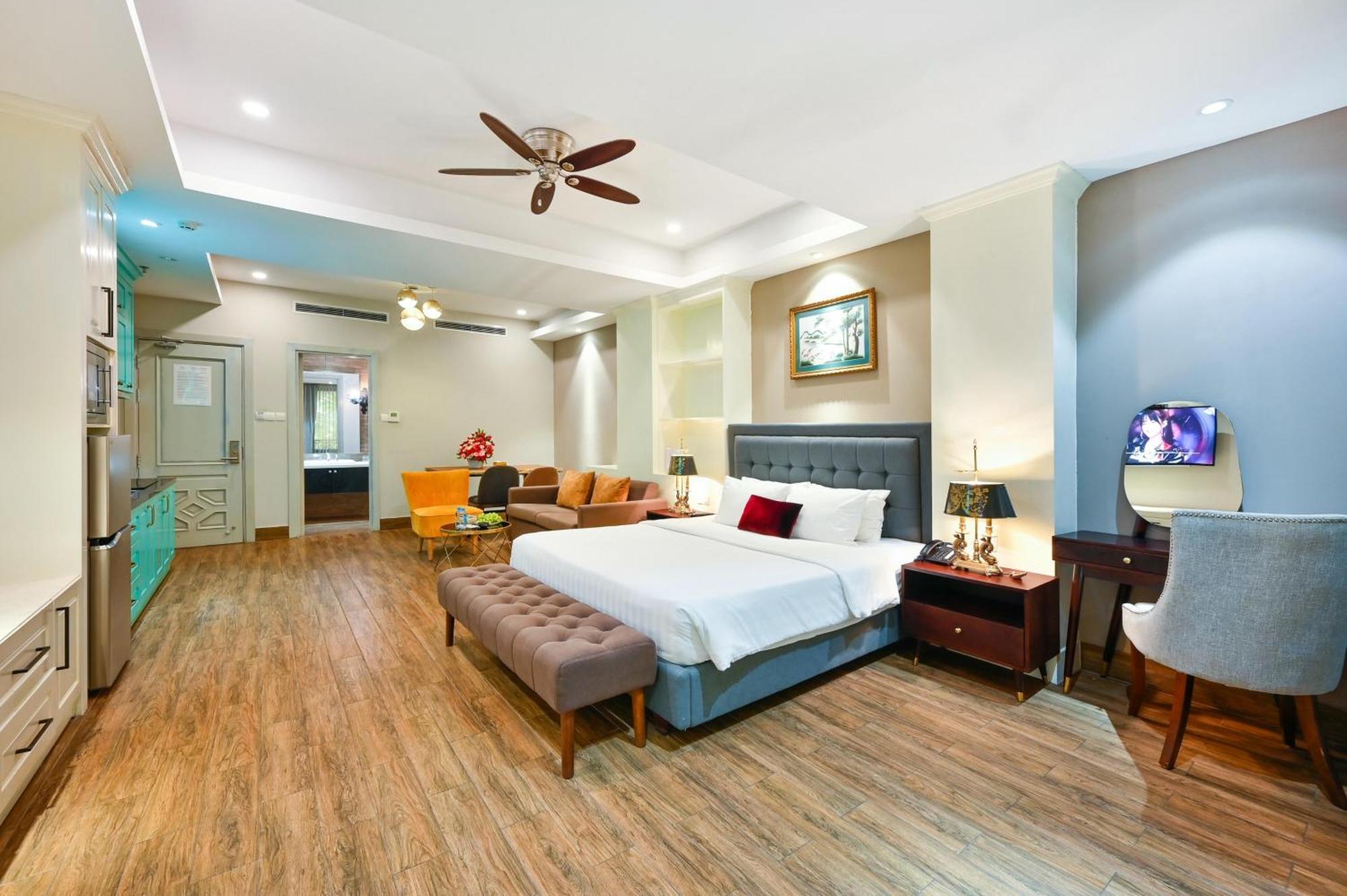 California Saigon & Rooftop Pool 3* Ho-Chi-Minh-Stadt