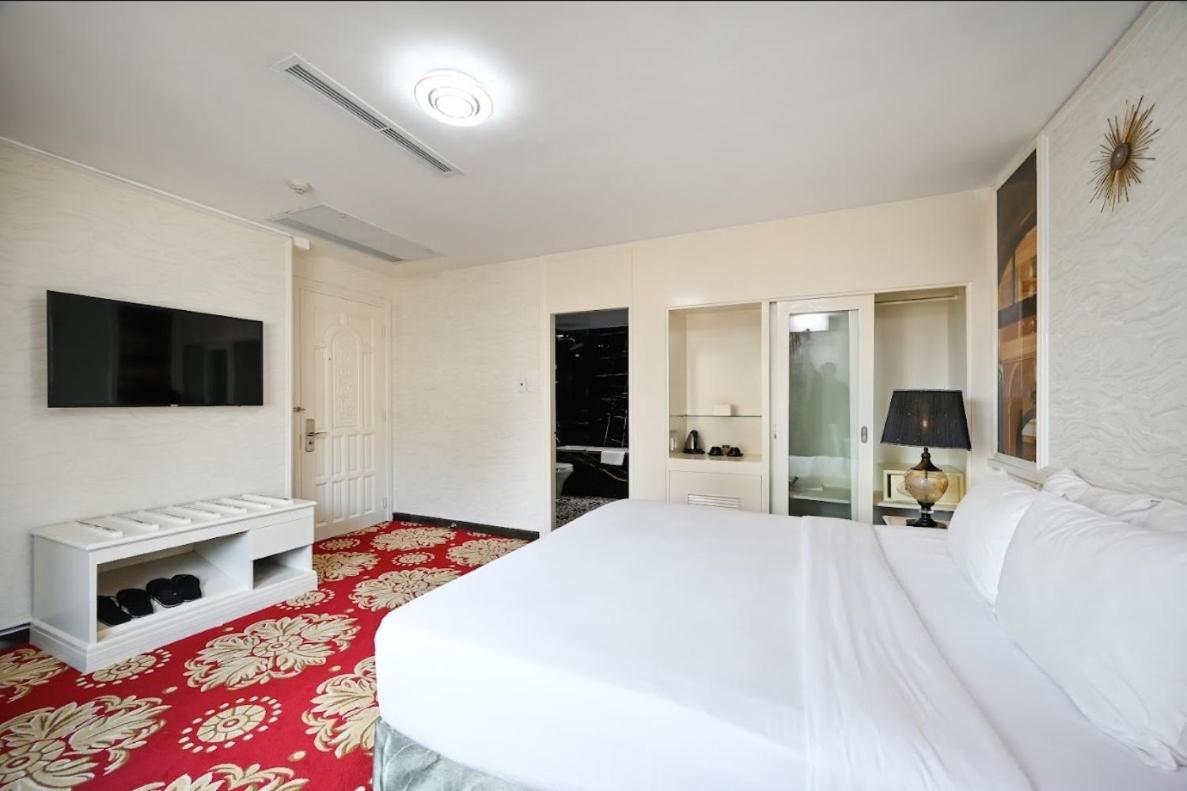 California Saigon & Rooftop Pool Hotel Ho-Chi-Minh-Stadt